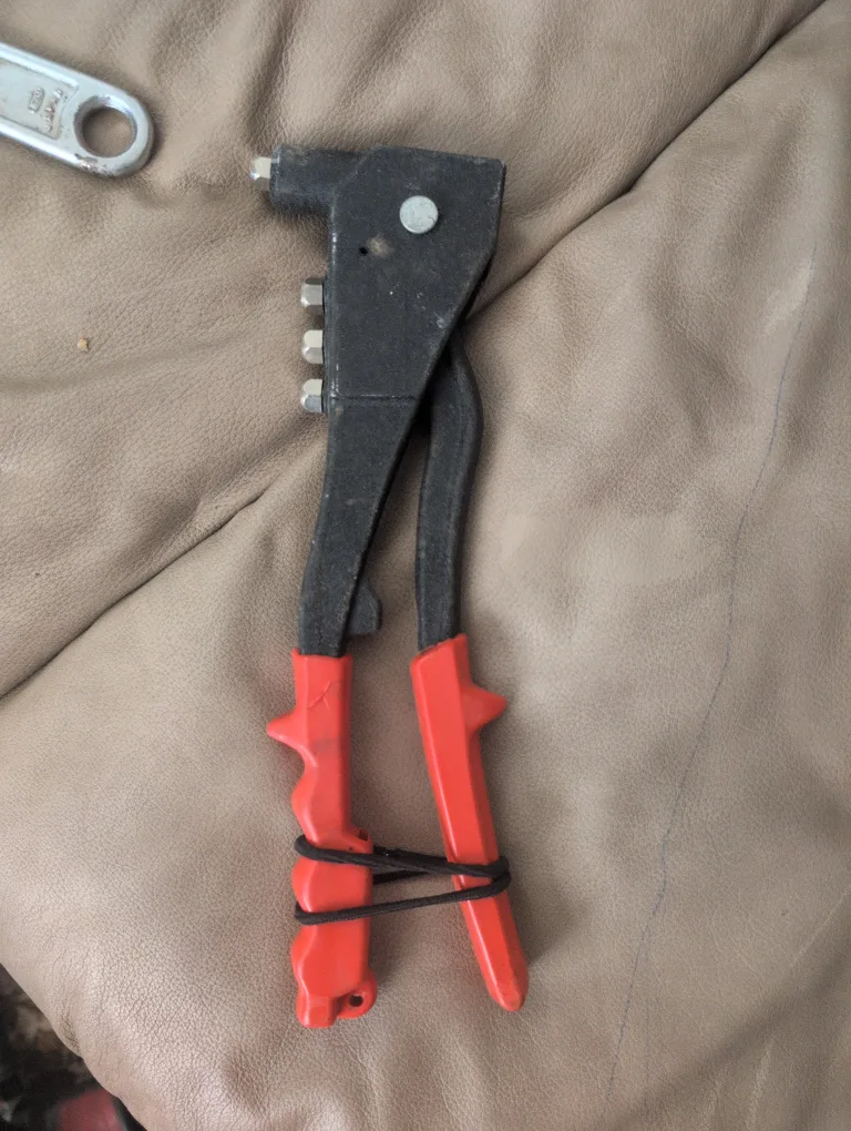 Rivet Gun thumbnail