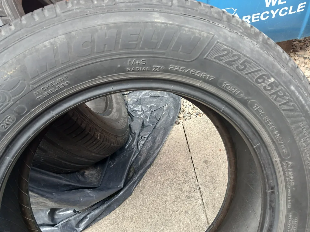 Michelin Premier LTX 225/65R17 Tires image indicator(2)