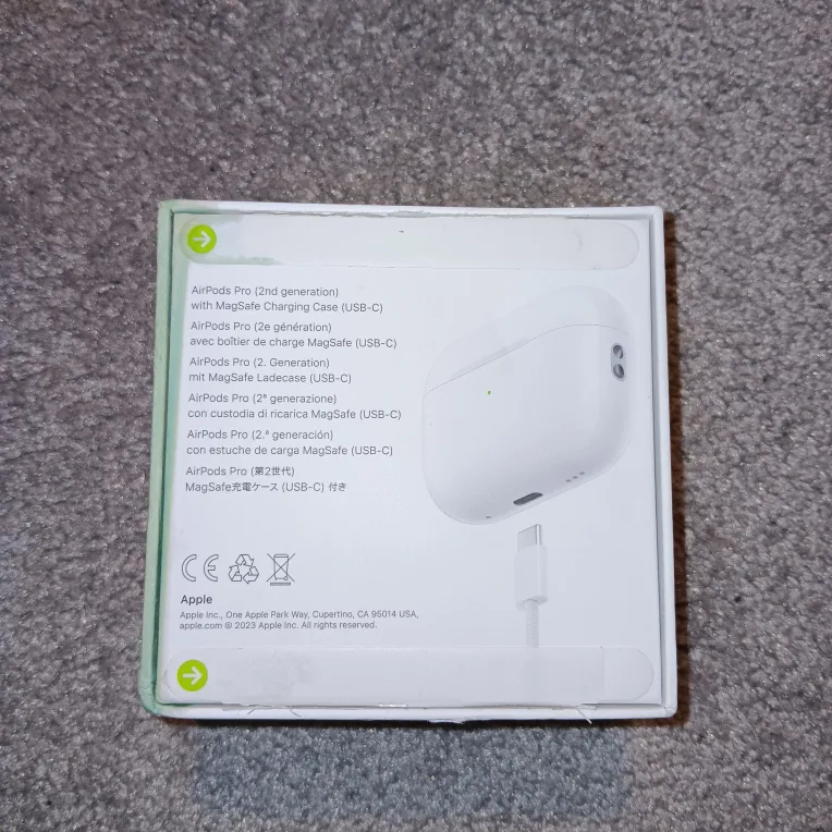 New Apple AirPods Pro (2nd Generation) image indicator(2)