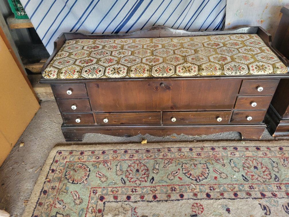 Lane brand Cedar Chest/blanket storage