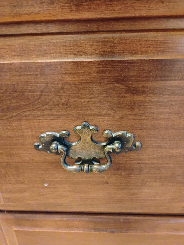 wood dresser - photo 4