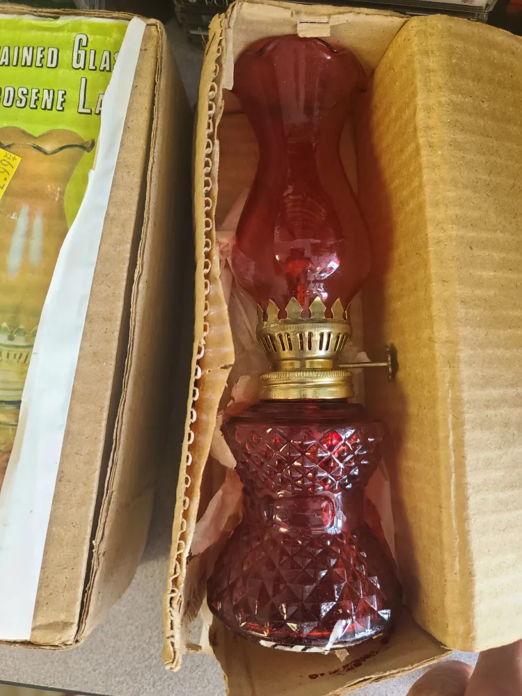 Stained Glass Kerosene Lamp - Vintage image indicator(3)