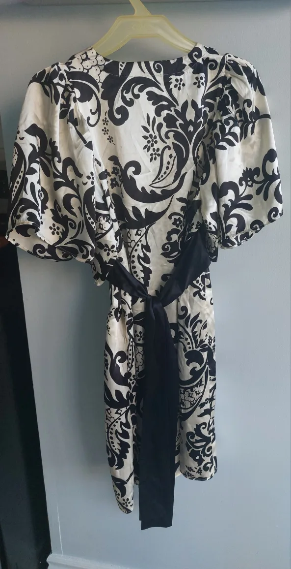 Last chance- BEDO Black & White Silk Dress - Size M image indicator(2)
