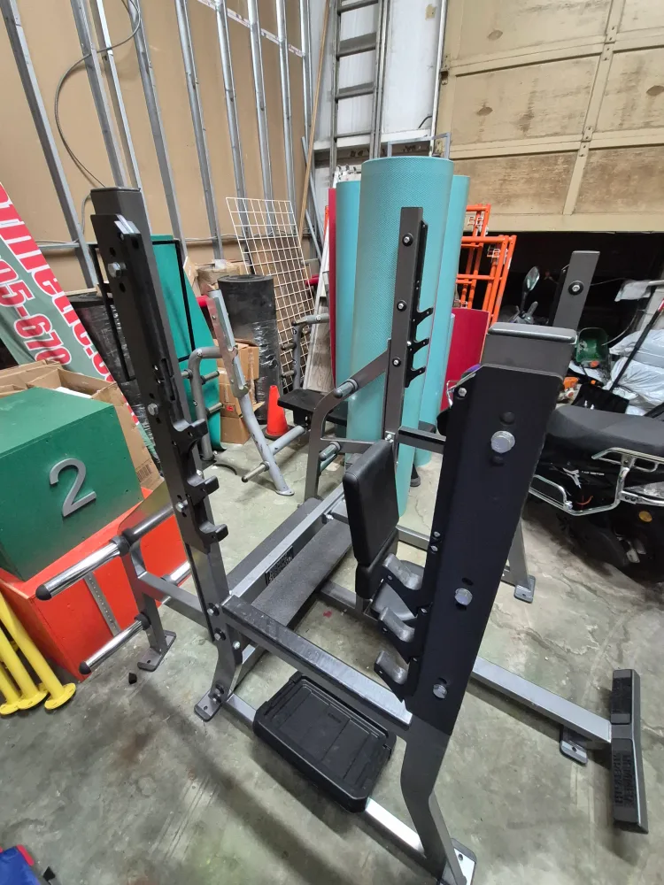 Hammer Strength Olympic Bench Press image indicator(3)