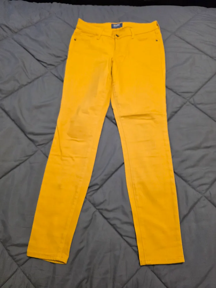 Old Navy Rockstar Skinny Jeans - Size 4 Regular thumbnail