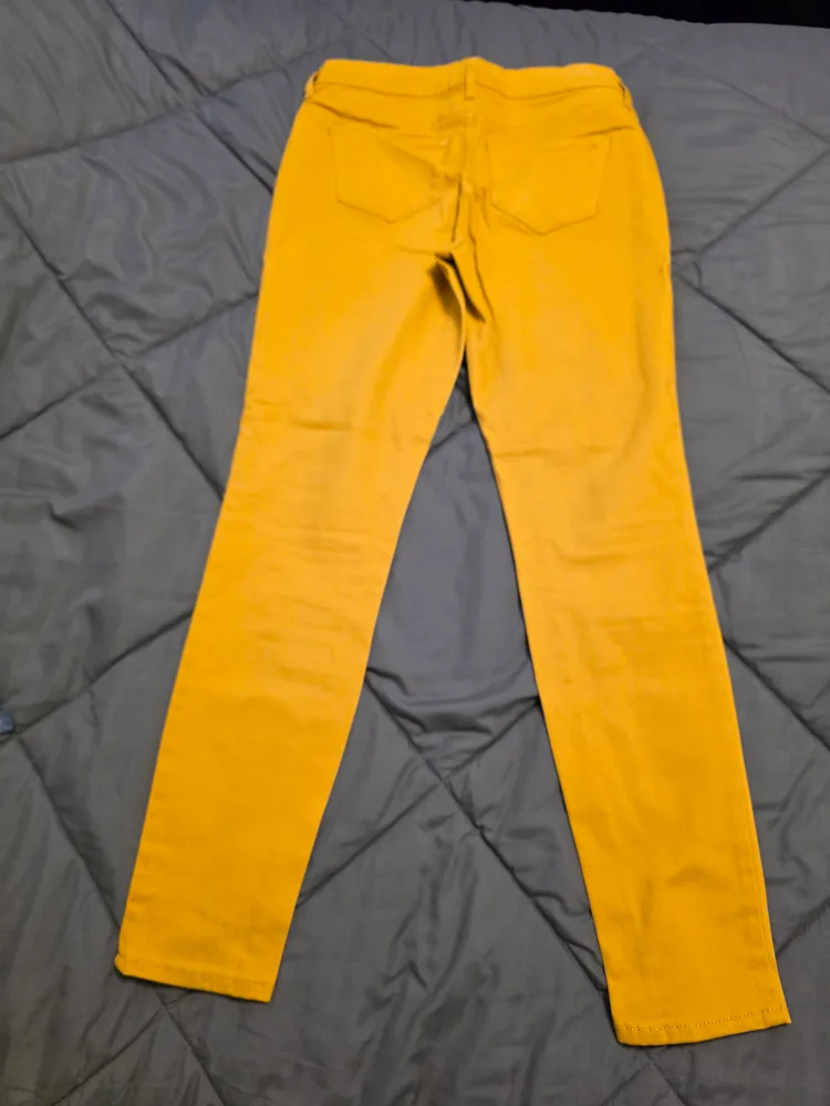 Old Navy Rockstar Skinny Jeans - Size 4 Regular image indicator(2)