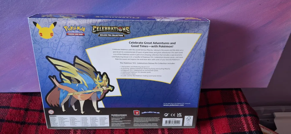 Pokémon TCG Celebrations Deluxe Pin Collection image indicator(2)