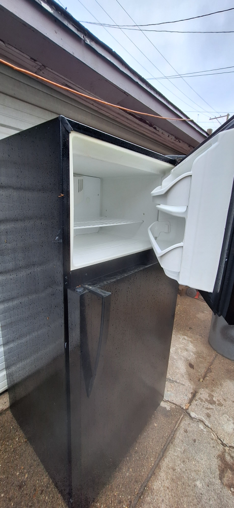 Kenmore Black Refrigerator - photo 2