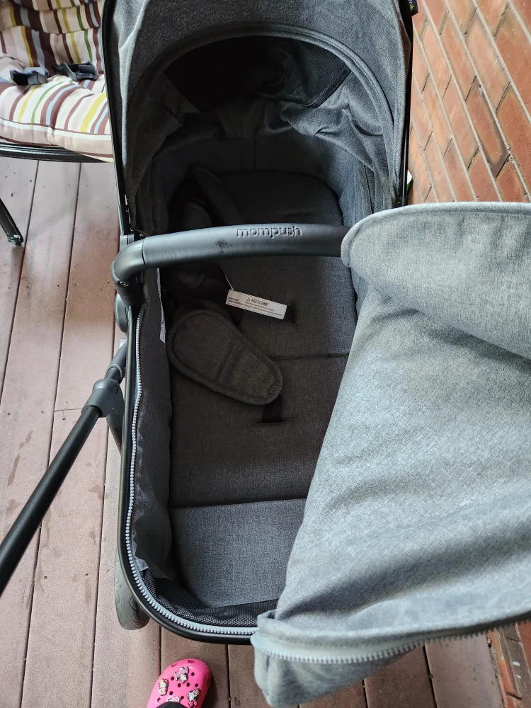 Nuna pipa& mompush bassinet stroller travelsystem. image indicator(10)