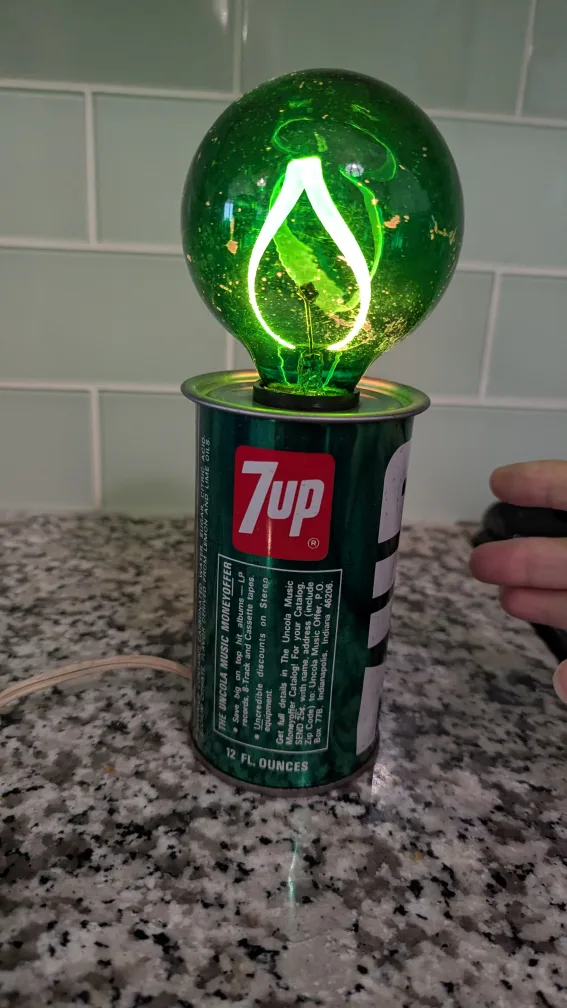 1970’s 7up Lamp with working Flicker Bulb plus extras image indicator(4)