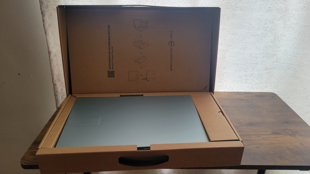 ASUS Vivobook 15.6" AMD Ryzen 5 - New in Box