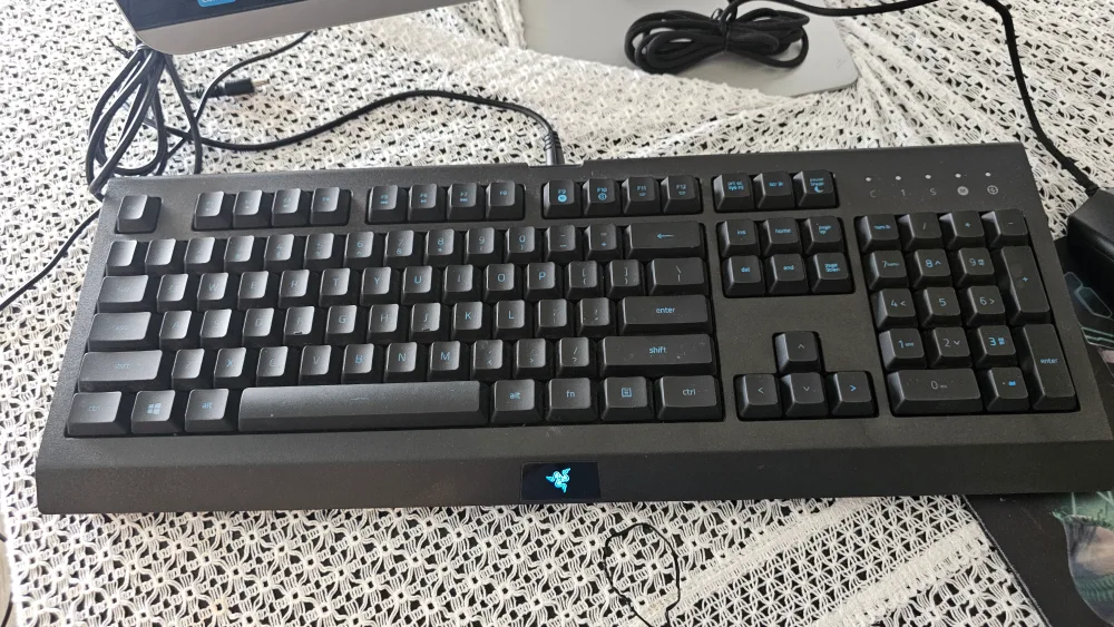 Razer Cynosa Lite Keyboard & Viper Mouse Bundle thumbnail