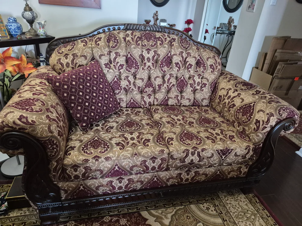 Patterned Loveseat and Sofa image indicator(6)