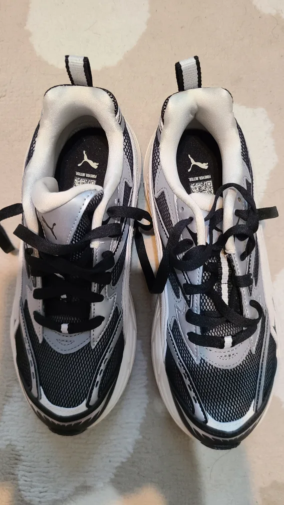 PUMA Morphic Retro (NEW/Never worn) thumbnail