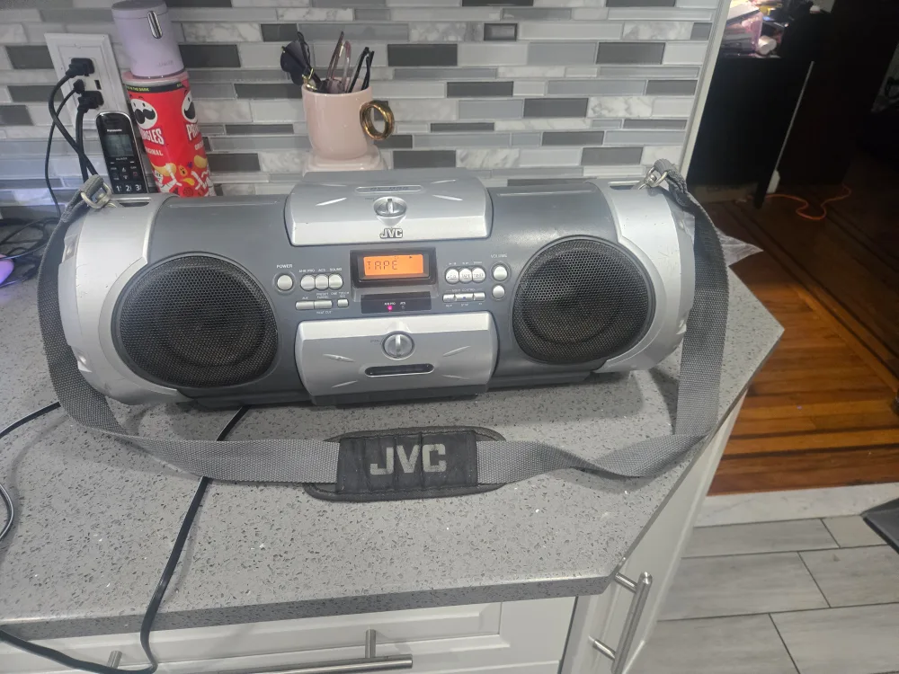 JVC  Boombox image indicator(3)