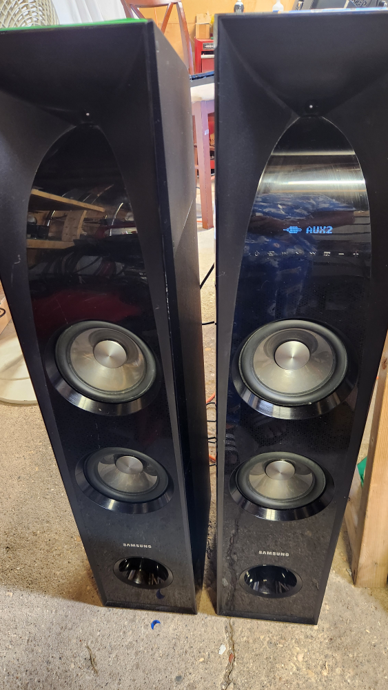 Samsung Tower Speakers - Black