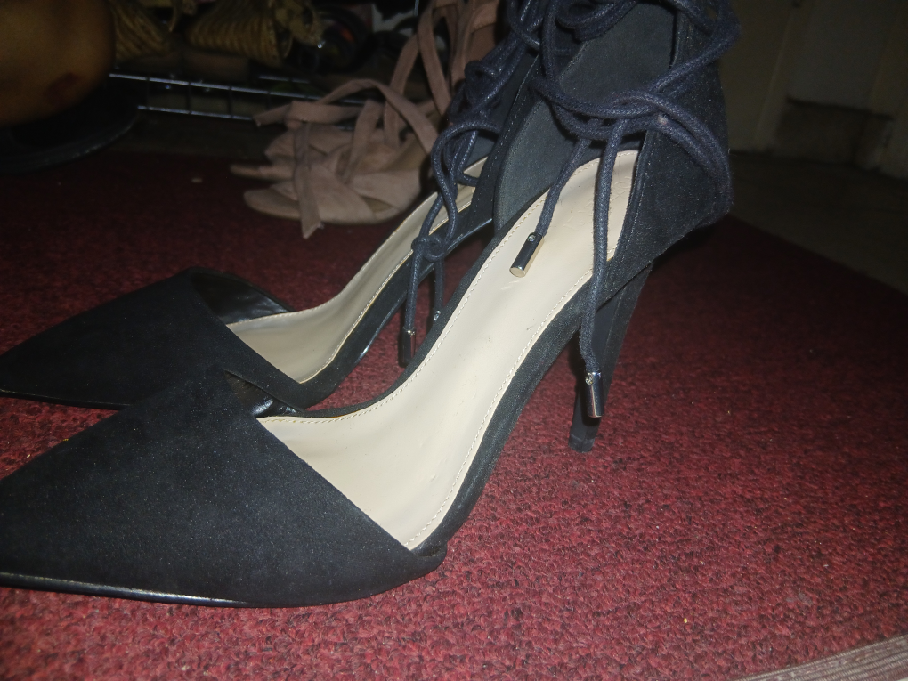 Forever 21 Black Lace Up Heels Size 7.5 - photo 4