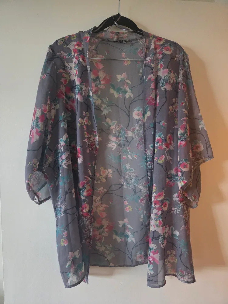 Floral Kimono thumbnail