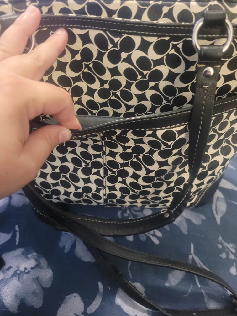 Coach Black & White Signature Tote Bag image indicator(6)