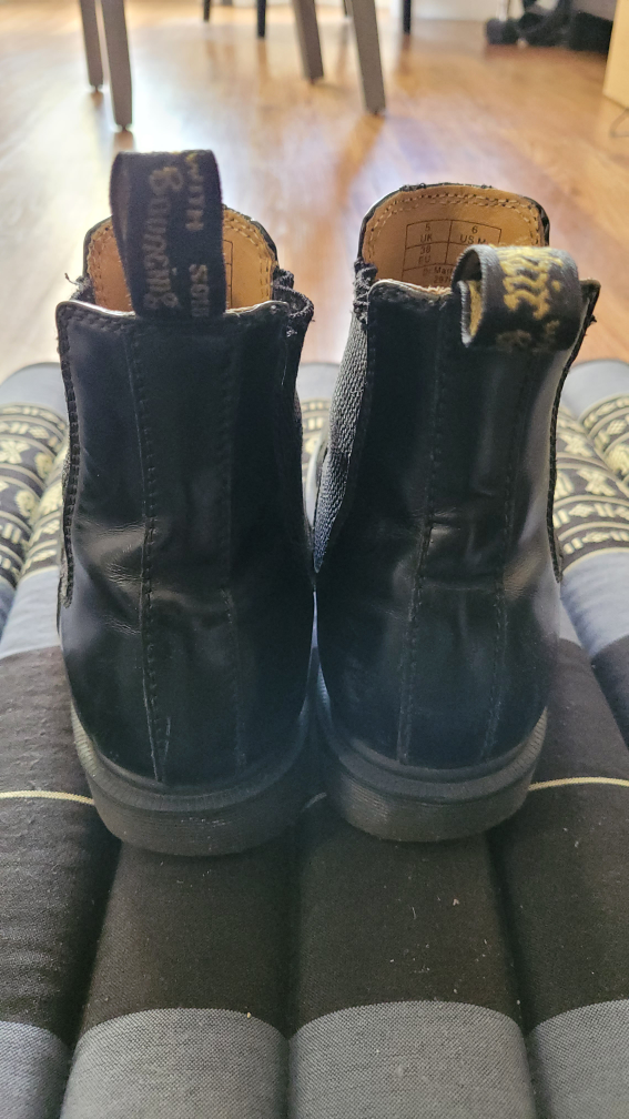 Dr. Martens Black Leather Chelsea Boots US 6 - photo 3