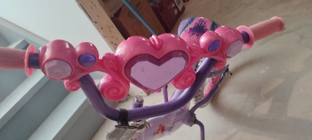 Disney Princess Kids' Bike - Cute & Fun! image indicator(7)