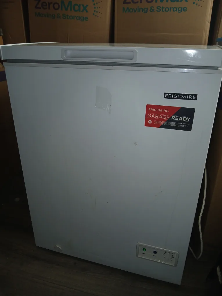 Frigidaire Garage Ready Chest Freezer $275 image indicator(2)