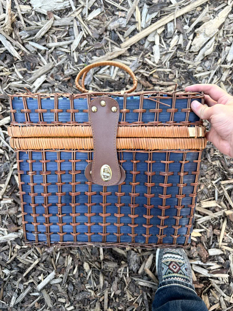 Wicker Picnic Basket with Floral Lining thumbnail