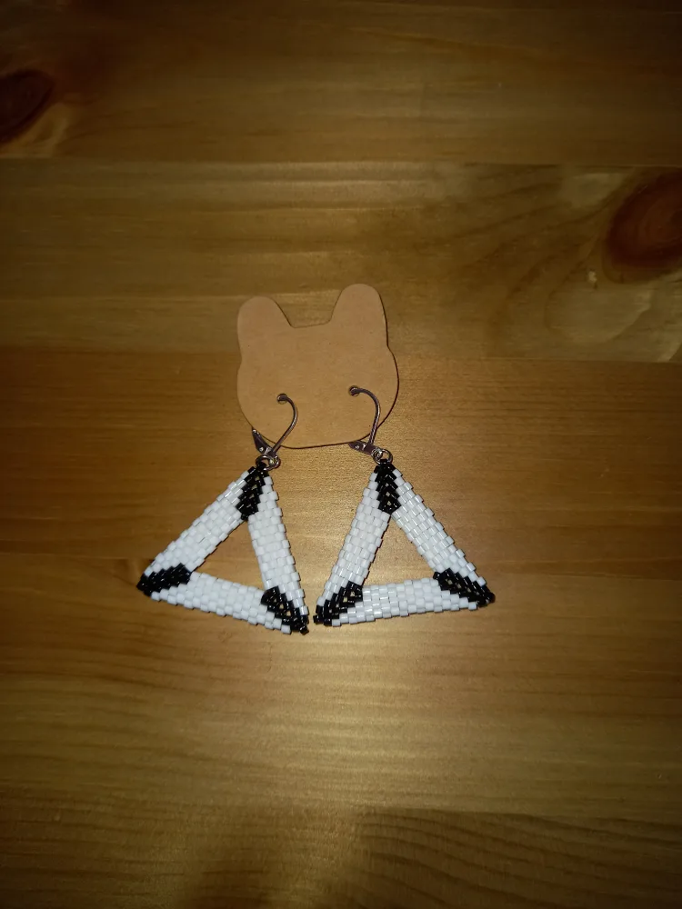 Handmade Triangle Beaded Earrings - White & Black image indicator(3)