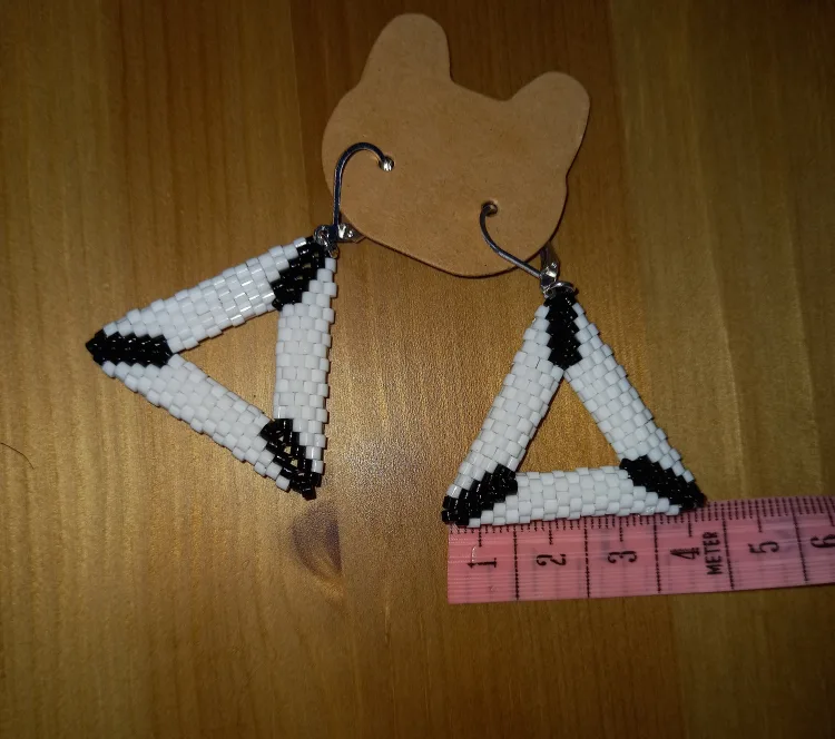 Handmade Triangle Beaded Earrings - White & Black image indicator(5)