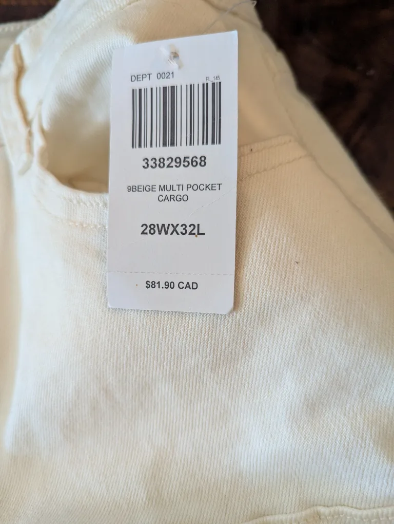 Hot Topic Cream Cargo Pants image indicator(6)