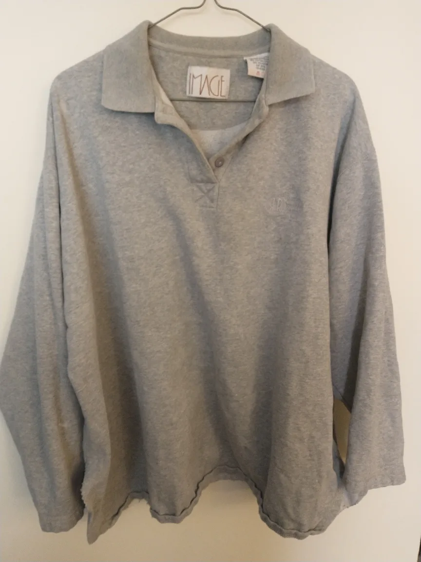 FREE GREY SWEATSHIRT thumbnail