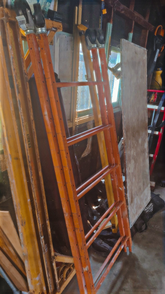 Scaffolding - photo 3