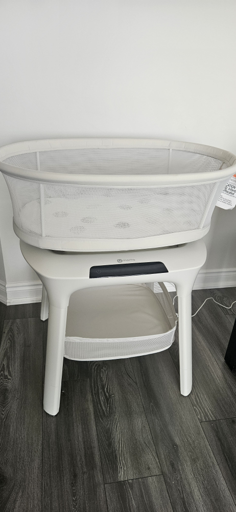 4moms® mamaRoo Sleep Bassinet + Extras!