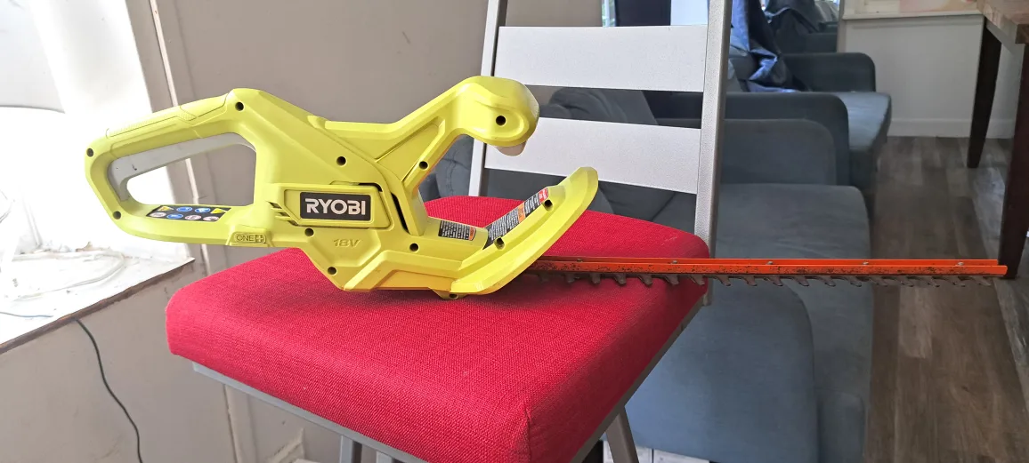 Ryobi 18V ONE+ Hedge Trimmer thumbnail