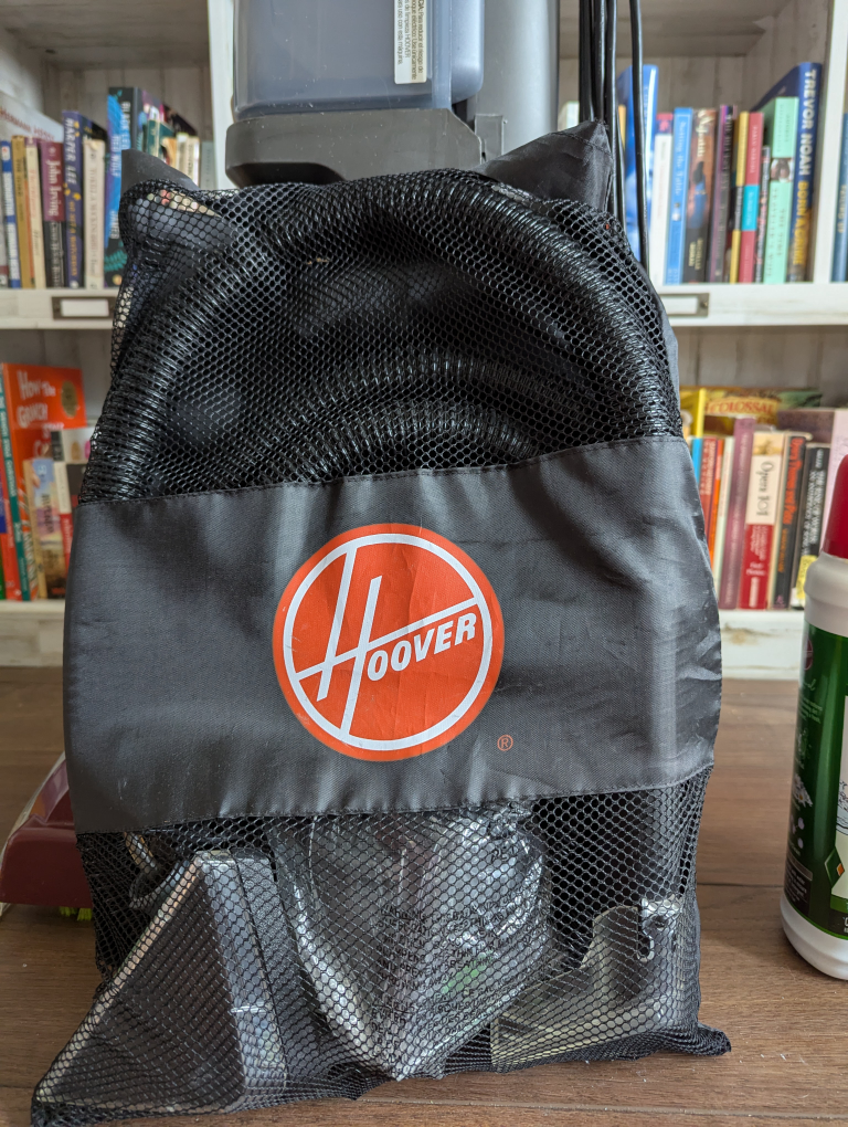 Hoover Power Scrub Deluxe Carpet Cleaner - photo 3