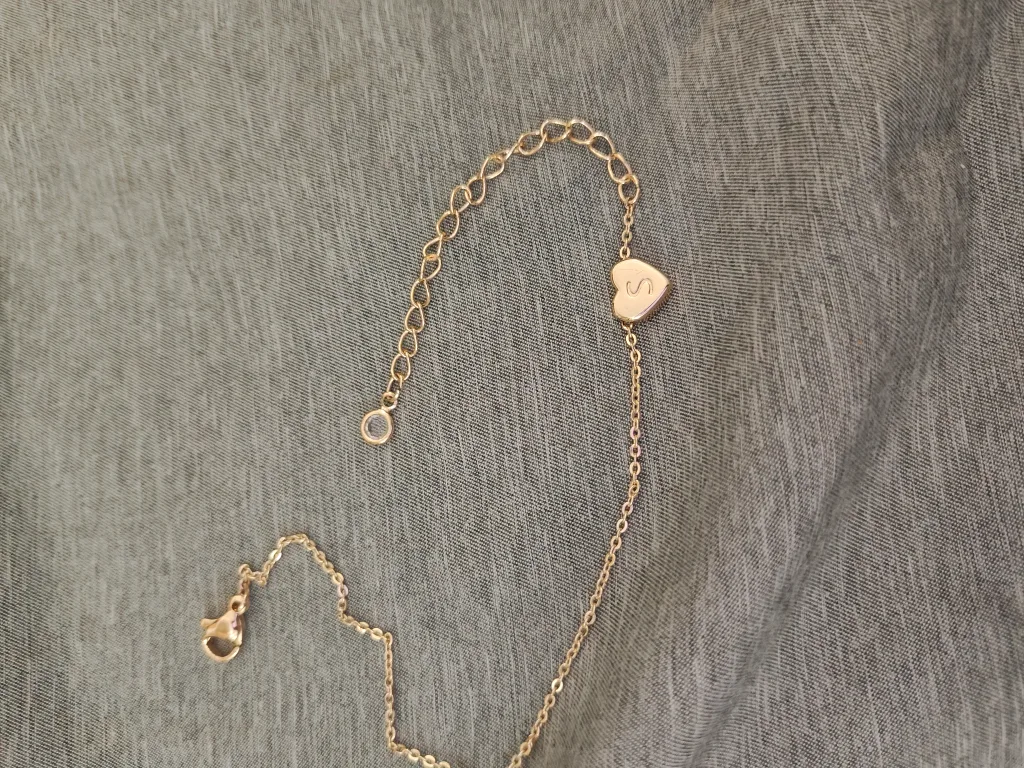 Heart Initial 'S' Gold bracelet thumbnail