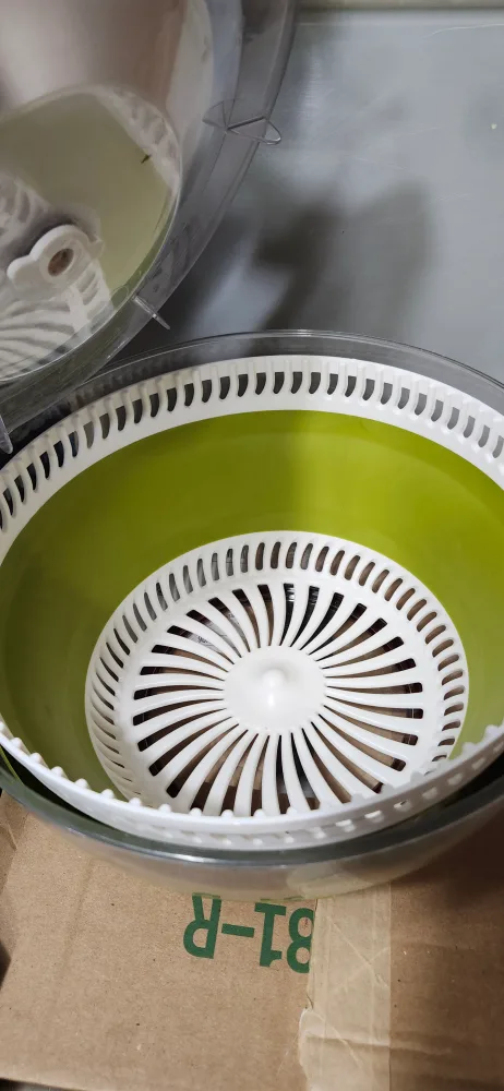 Large Starfrit Salad Spinner - Green & White image indicator(4)