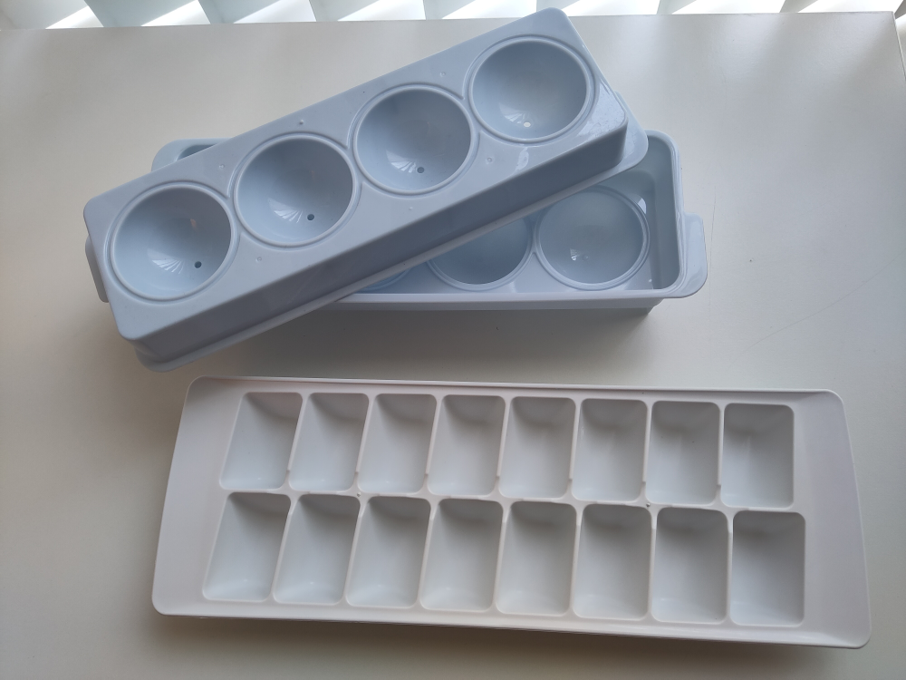 Ice Cube Trays - Round and Square