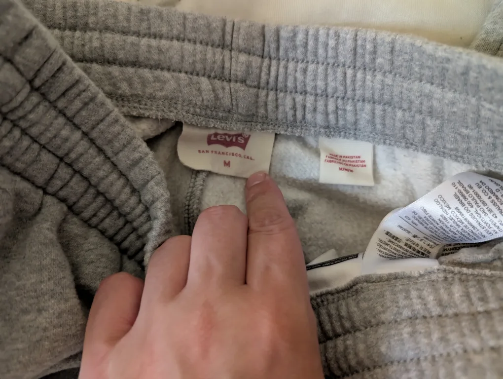 Nike, Champion, Levi's Grey Sweatpants - Size M image indicator(7)