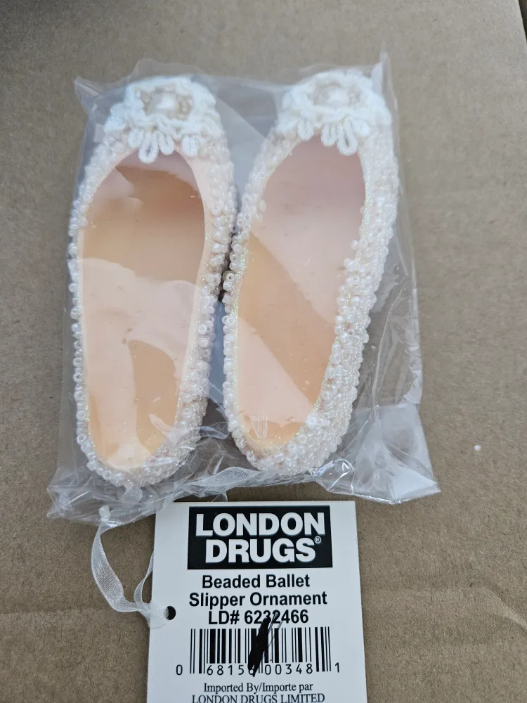 London Drugs Beaded Ballet Slipper Ornament, New thumbnail