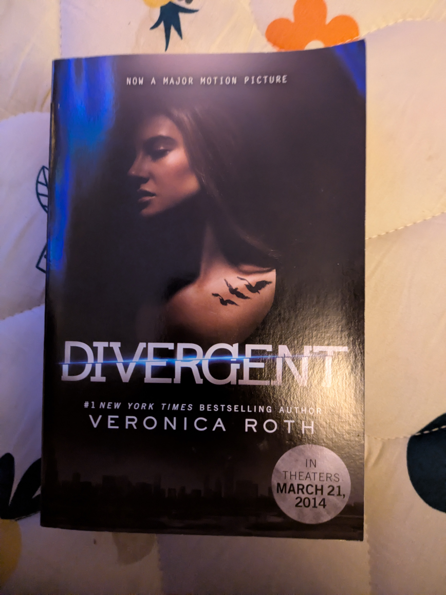 Divergent by Veronica Roth