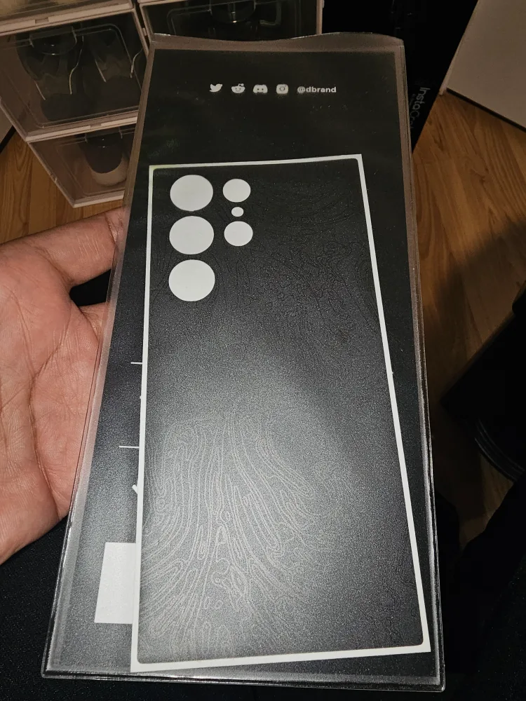 dbrand Samsung S23 Ultra Skin thumbnail