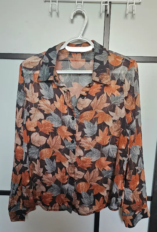 Work Party / Fall Leaf Print Button-Up Blouse thumbnail