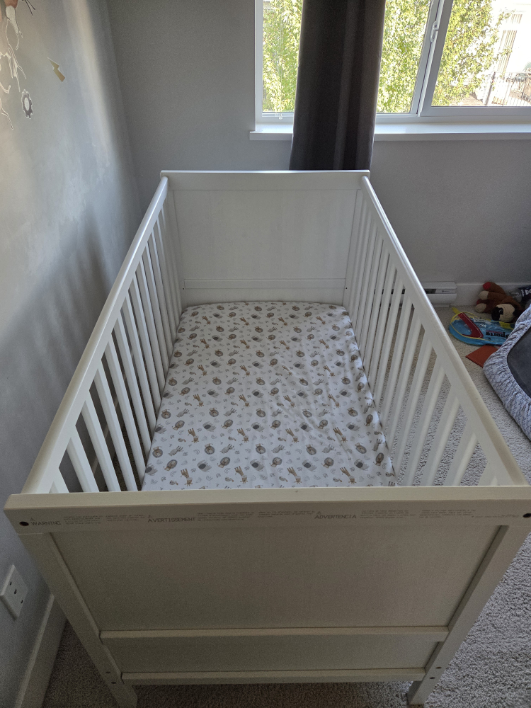 White Baby Crib with mattres ( can be sold separately) - photo 2
