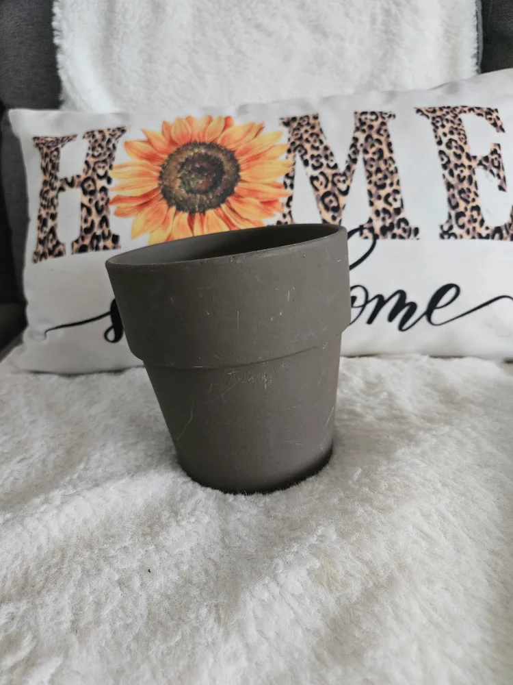Small Brown Clay Plant Pot thumbnail