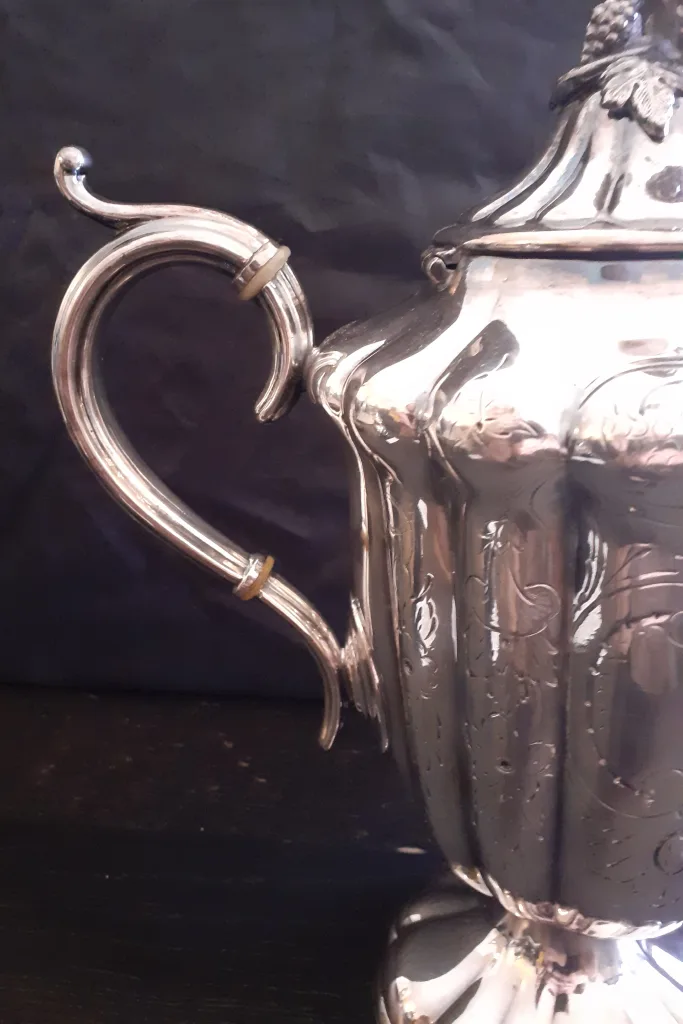 Antique Silver Plated Teapot image indicator(4)