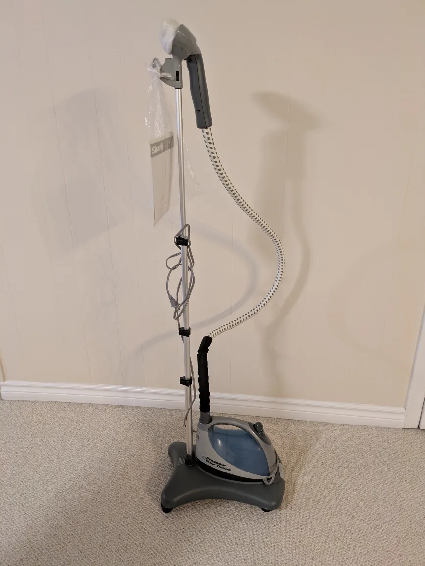 Shark GS300 Series Garment Steamer thumbnail