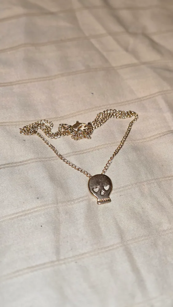 Gold Skull Necklace thumbnail