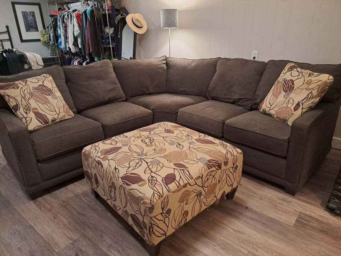 Lazyboy gray sectional with ottoman thumbnail
