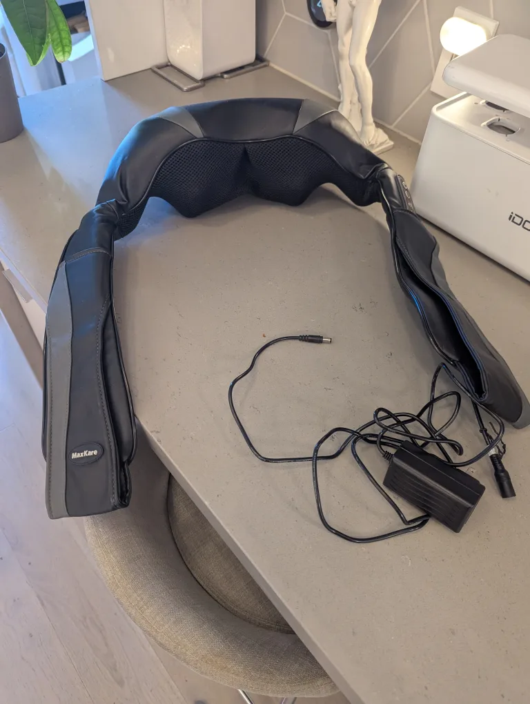MaxKare Neck and Shoulder Massager thumbnail